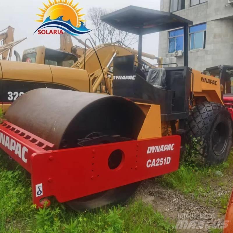  dynapanc ca251d Грунтові котки
