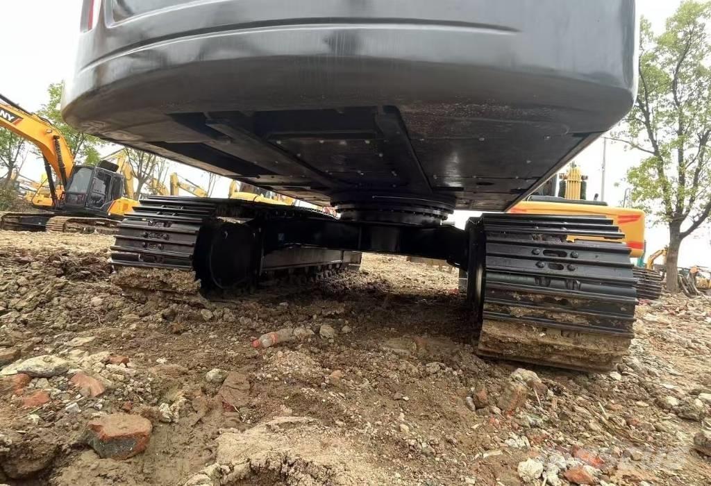 Volvo EC 210 Гусеничні екскаватори