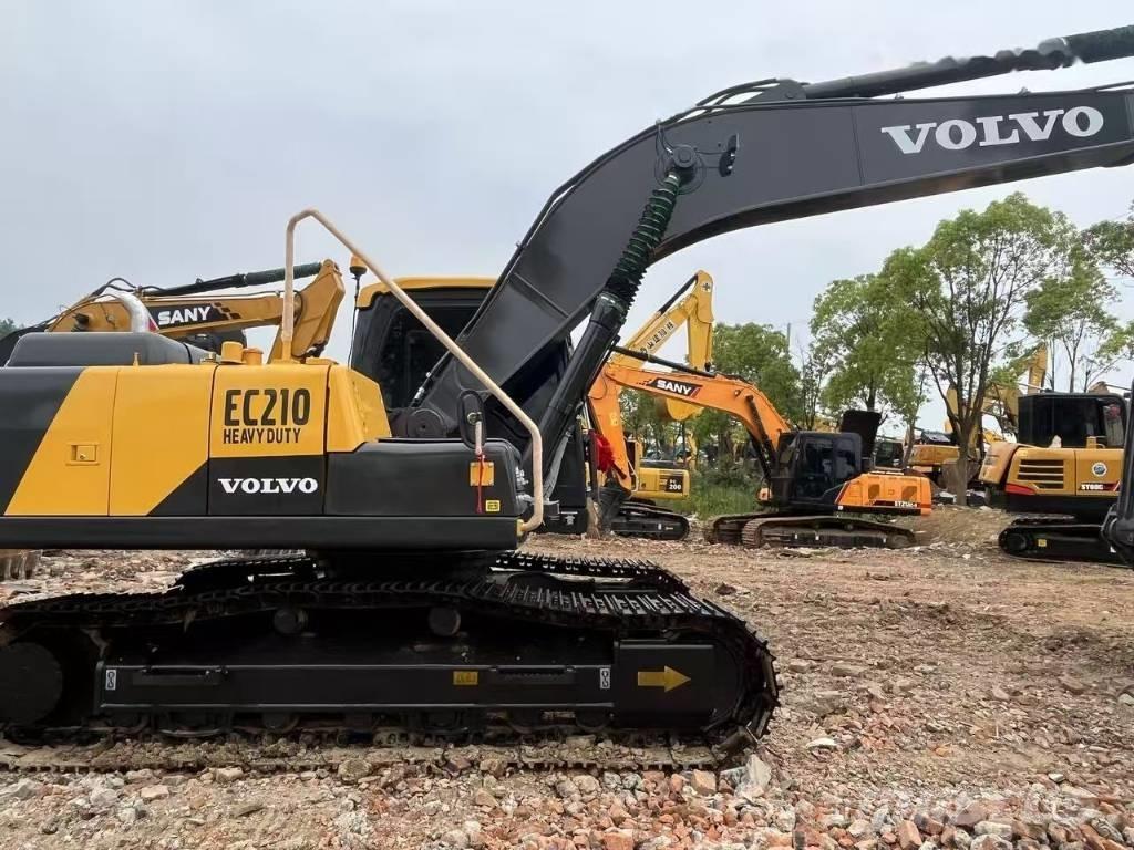 Volvo EC 210 Гусеничні екскаватори