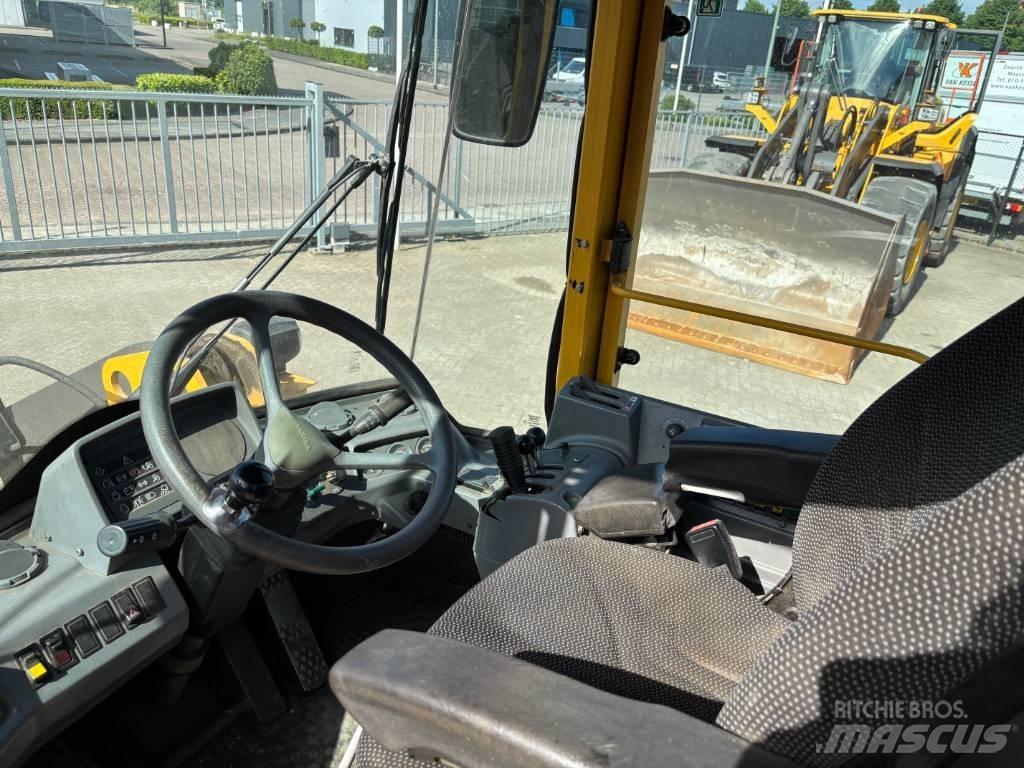 Volvo L70C Фронтальні навантажувачі