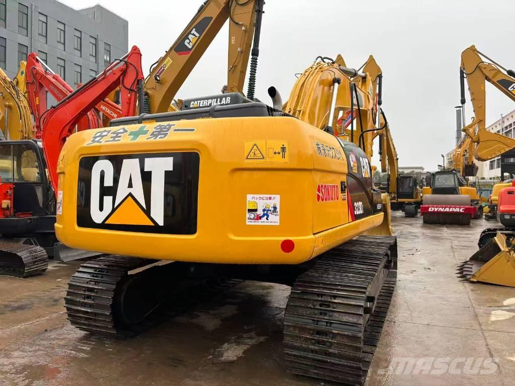 CAT 323 D L Гусеничні екскаватори
