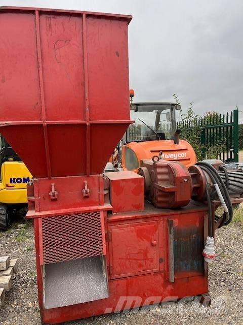 MG 220XL Обладнання для сортування відходів