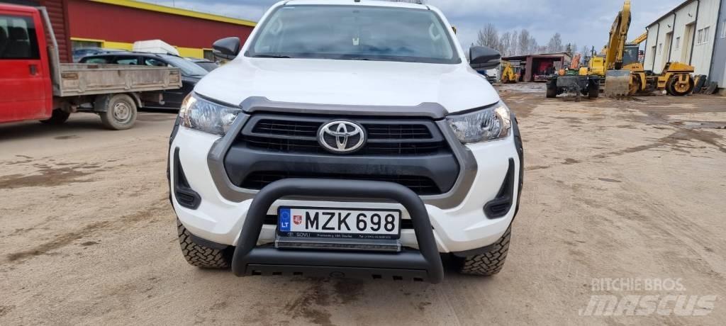 Toyota Hilux Пікапи / Бічне розвантаження
