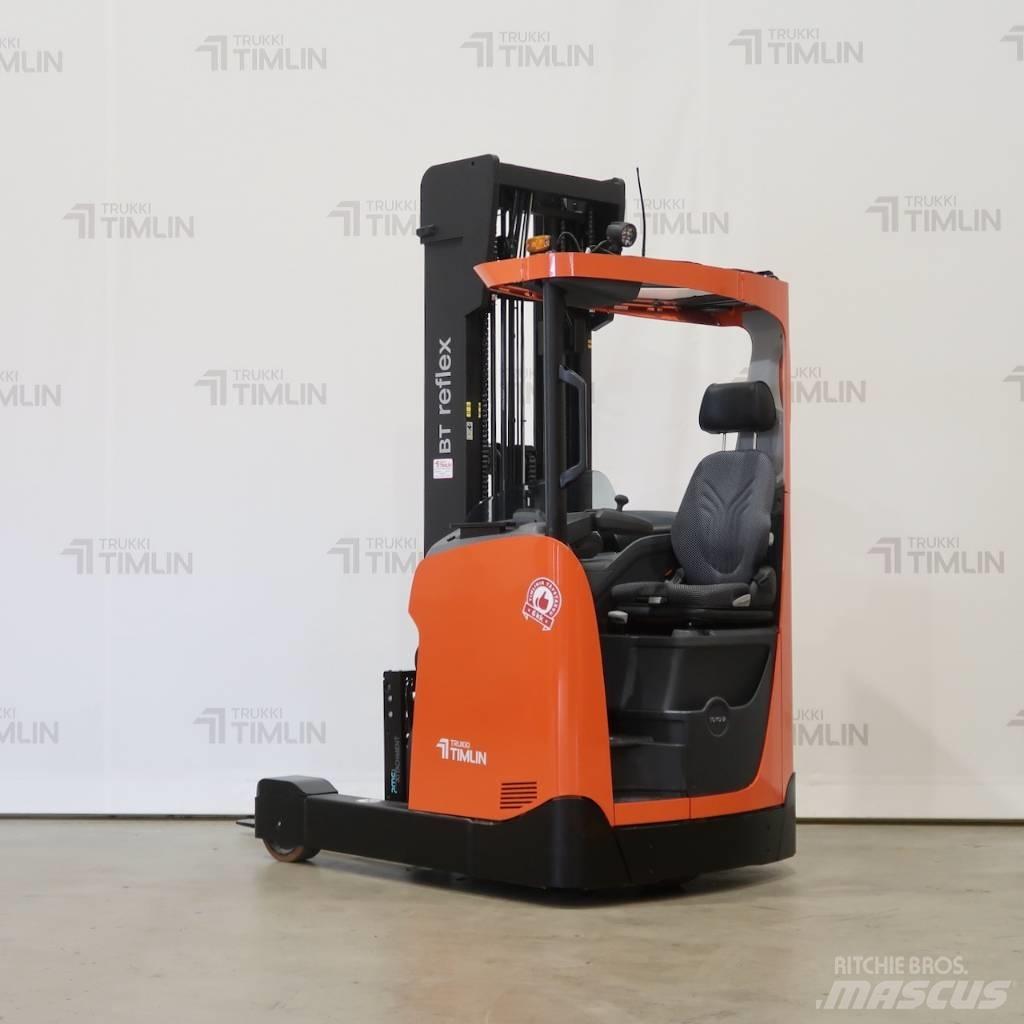 Toyota RRE160H Річ-трак із високим підйомом