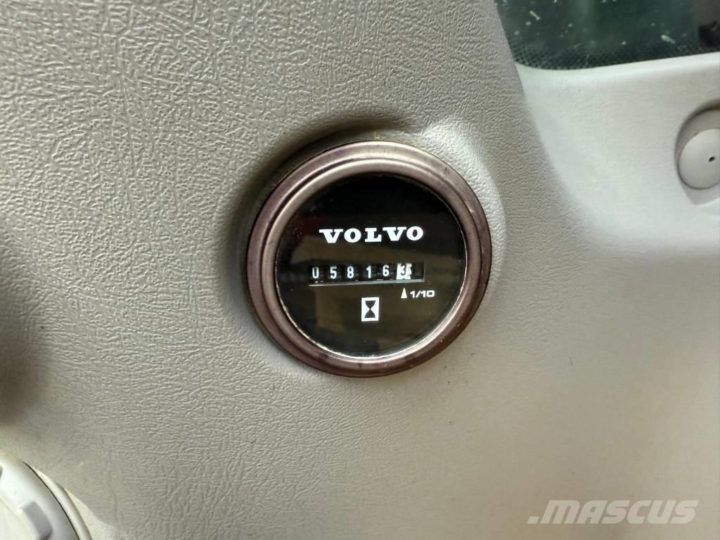 Volvo EC 380 EL Гусеничні екскаватори