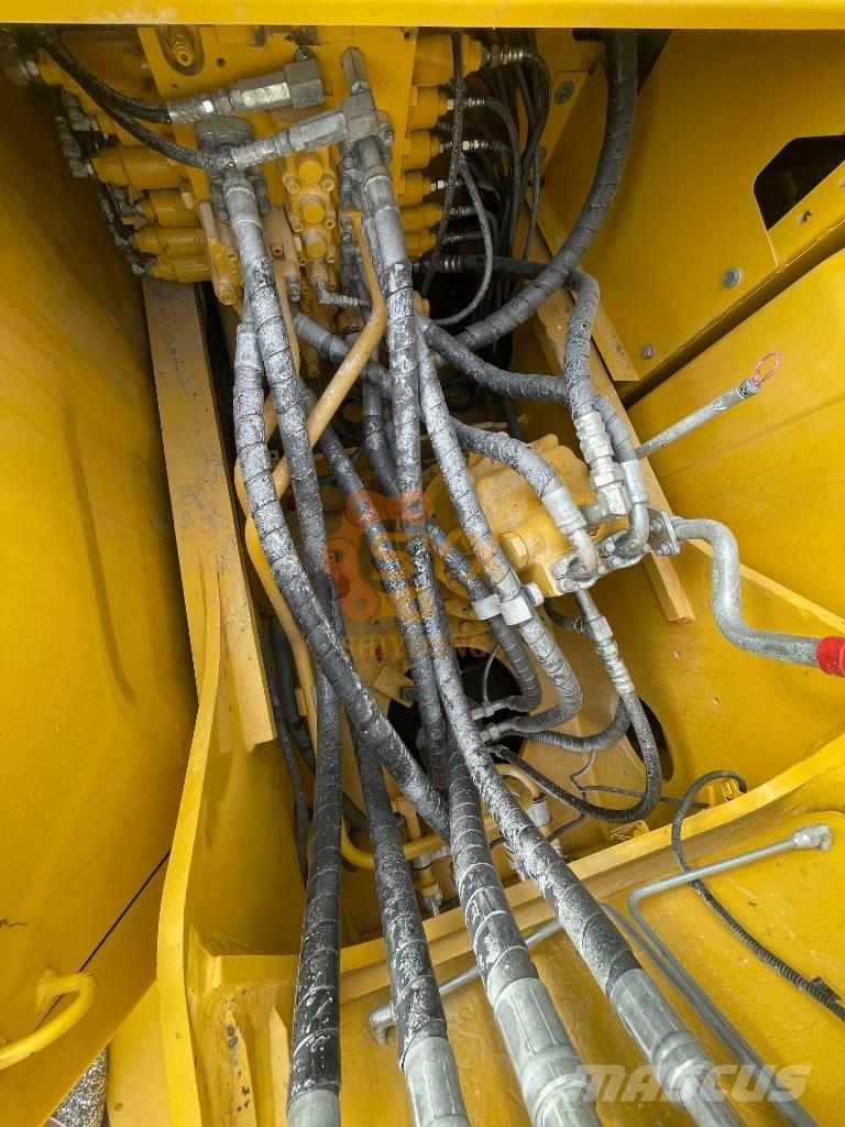 Komatsu PC 200-8 Гусеничні екскаватори