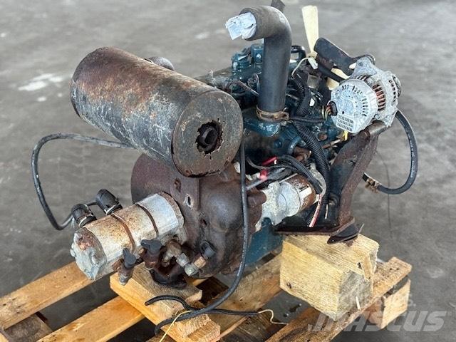 Kubota D 722-E Двигуни