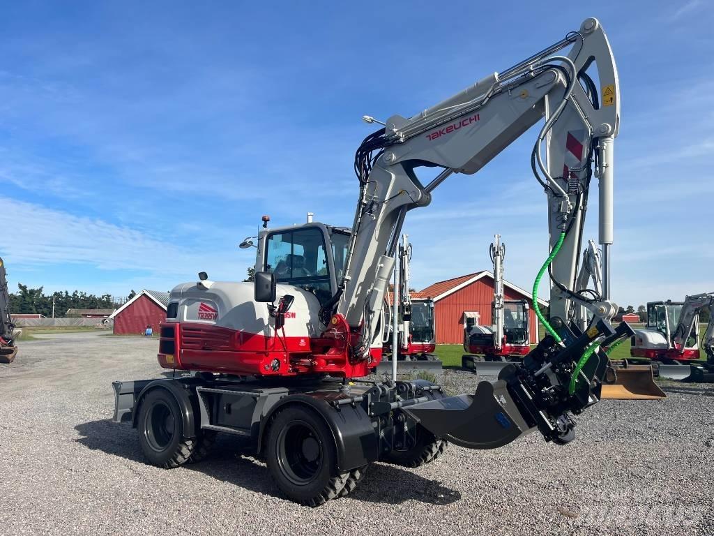 Takeuchi TB 395 W Колісні екскаватори