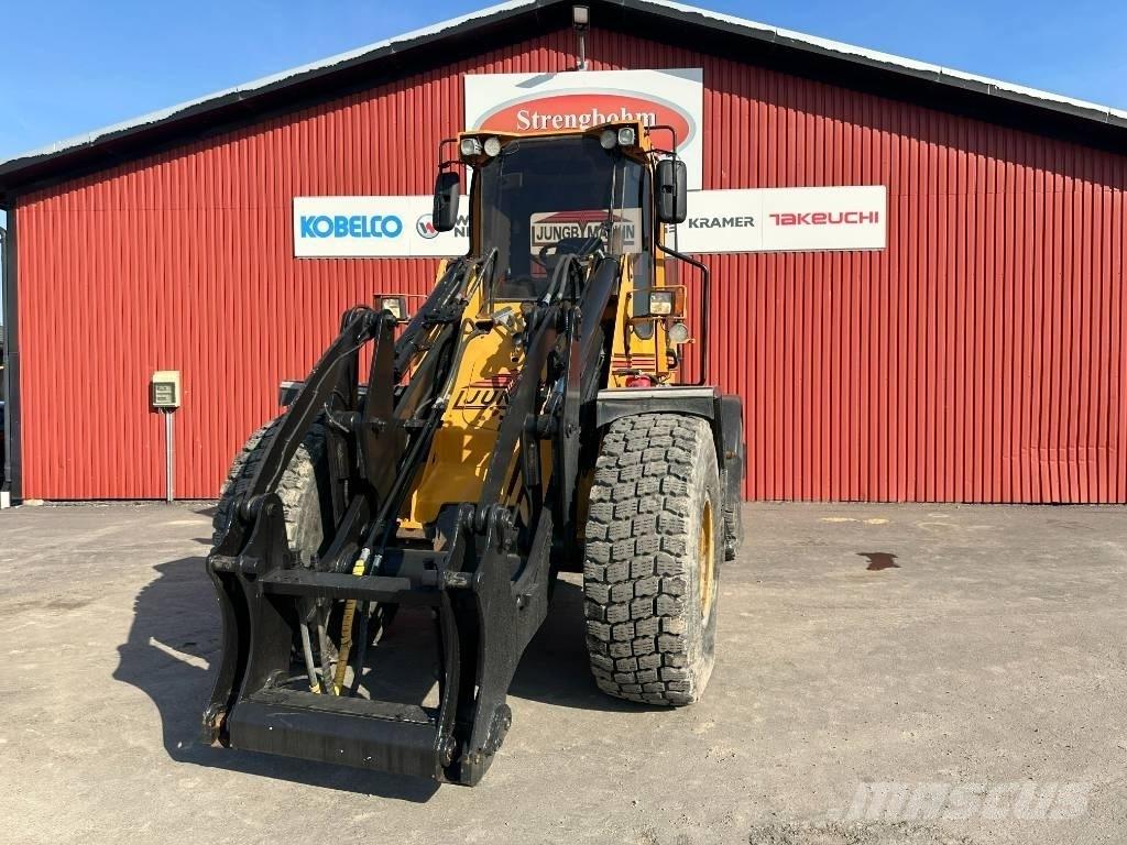 Ljungby L 15 Фронтальні навантажувачі