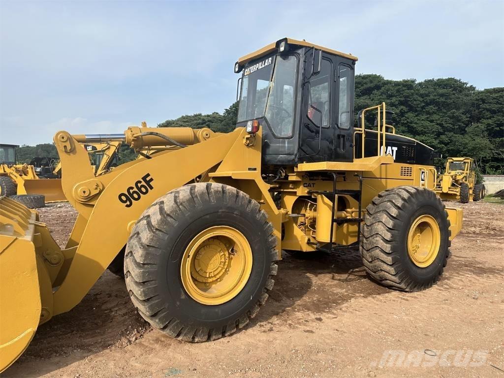 CAT 966F Фронтальні навантажувачі