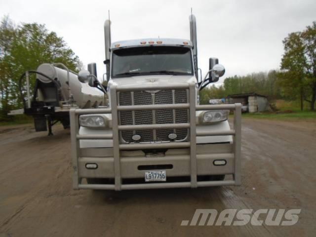 Peterbilt 567 Тягачі