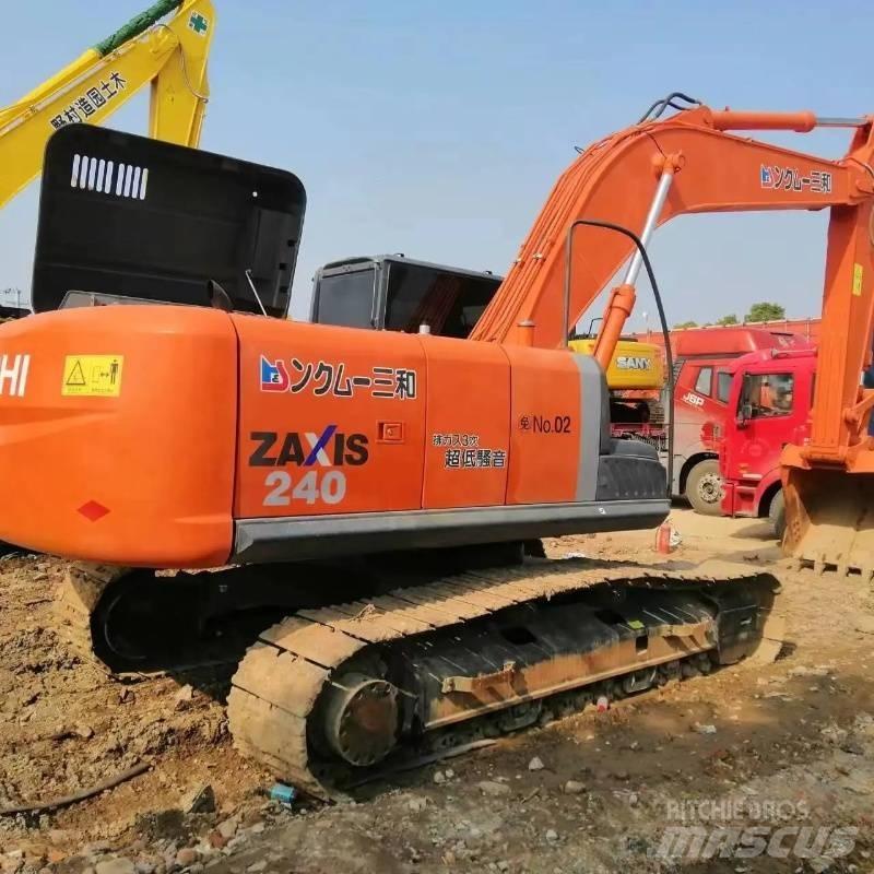 Hitachi ZX 240 Гусеничні екскаватори