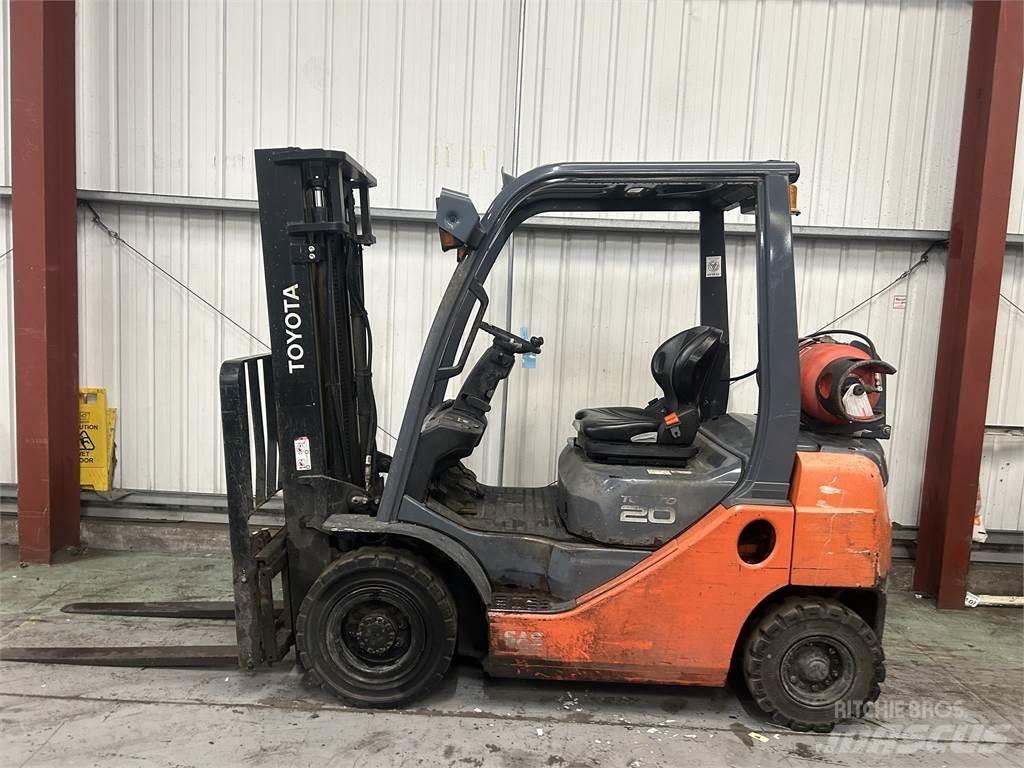 Toyota 02-8FGF20 Газові навантажувачі