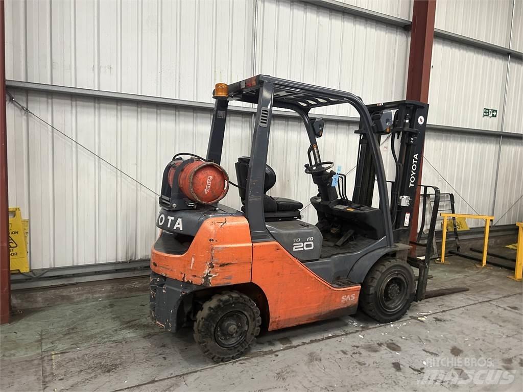 Toyota 02-8FGF20 Газові навантажувачі