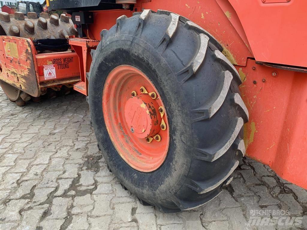CAT CP 44 Грунтові котки