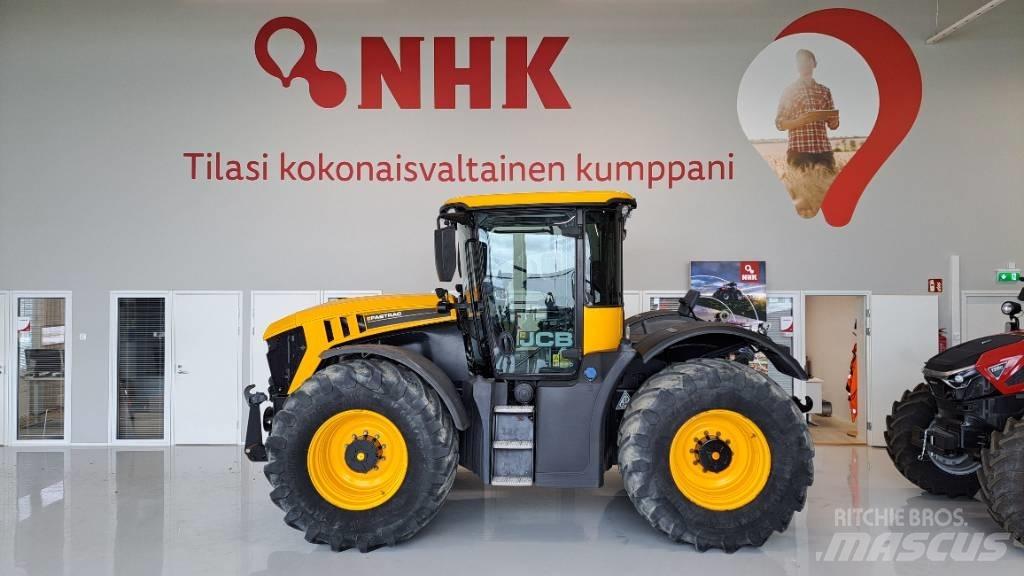 JCB Fastrac 4220 Трактори