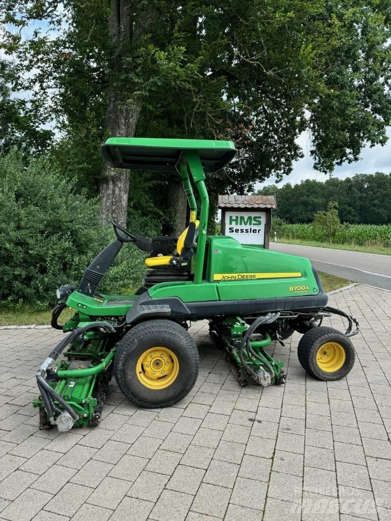 John Deere 8700 A Косарки фарватера