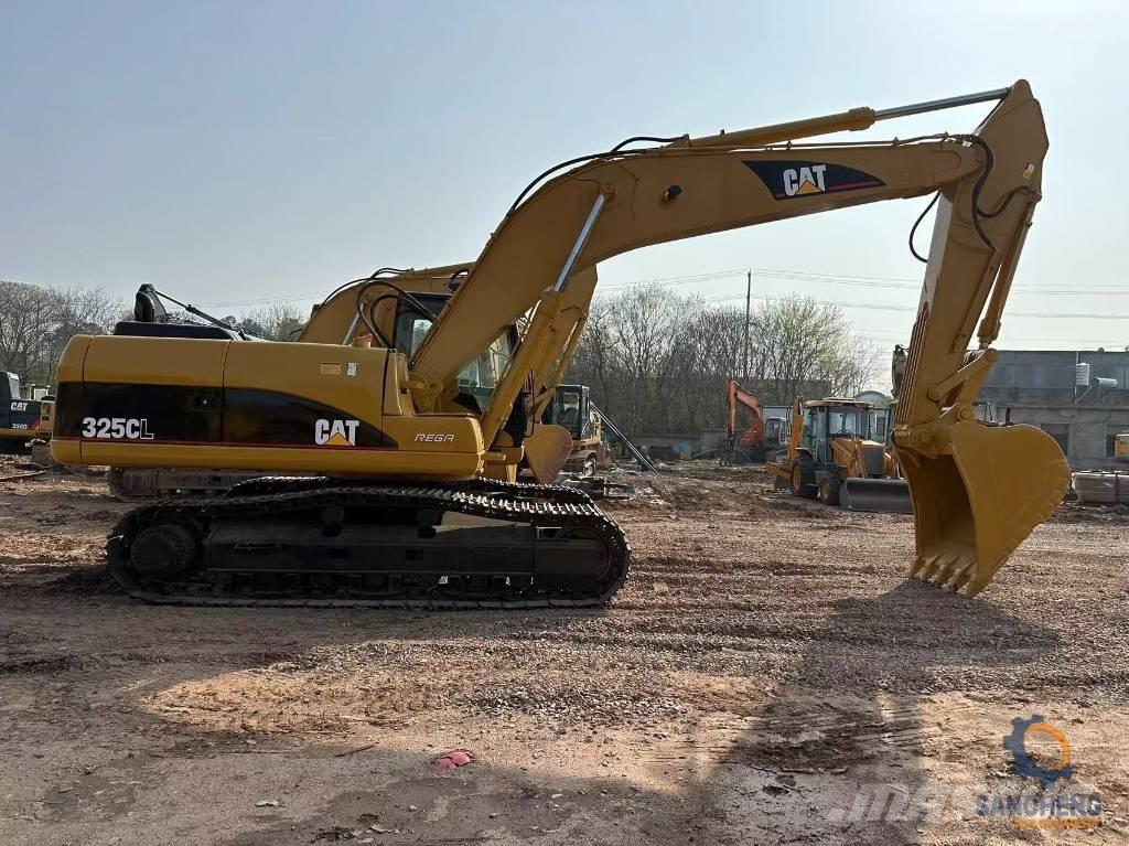 CAT 325 CL Гусеничні екскаватори