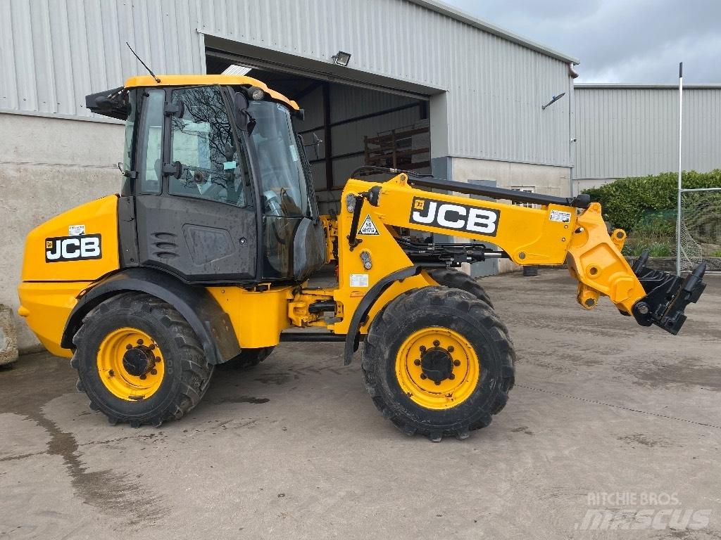 JCB TM 220 Телескопічний навантажувач