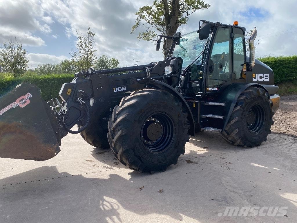 JCB TM420s Телескопічний навантажувач