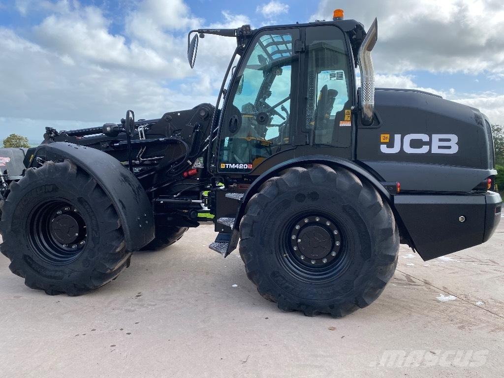 JCB TM420s Телескопічний навантажувач