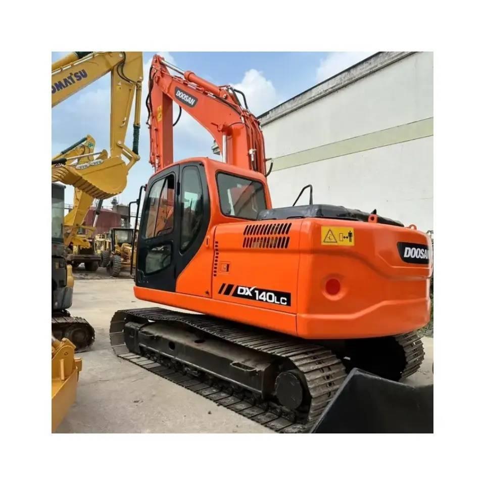 Doosan DX 140 LC Гусеничні екскаватори