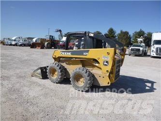 John Deere 325 Міні-навантажувачі