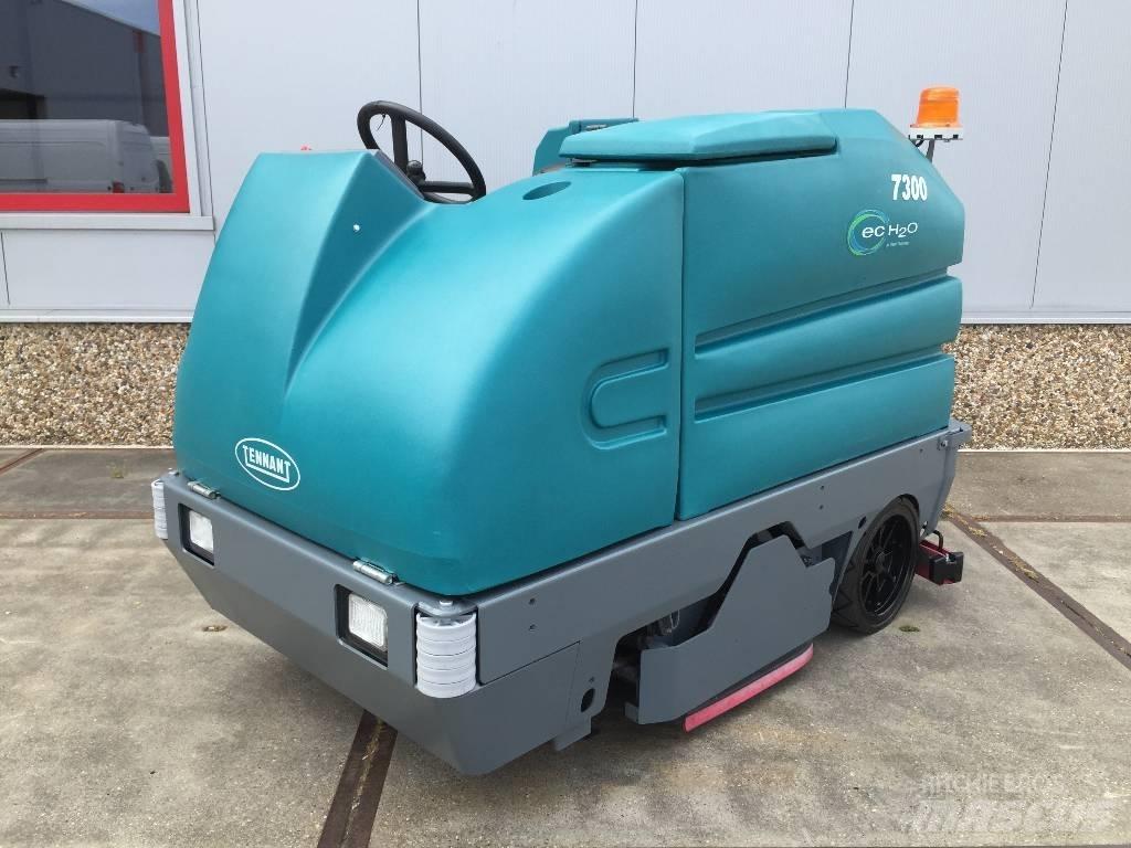 Tennant 7300 Підмітальні машини