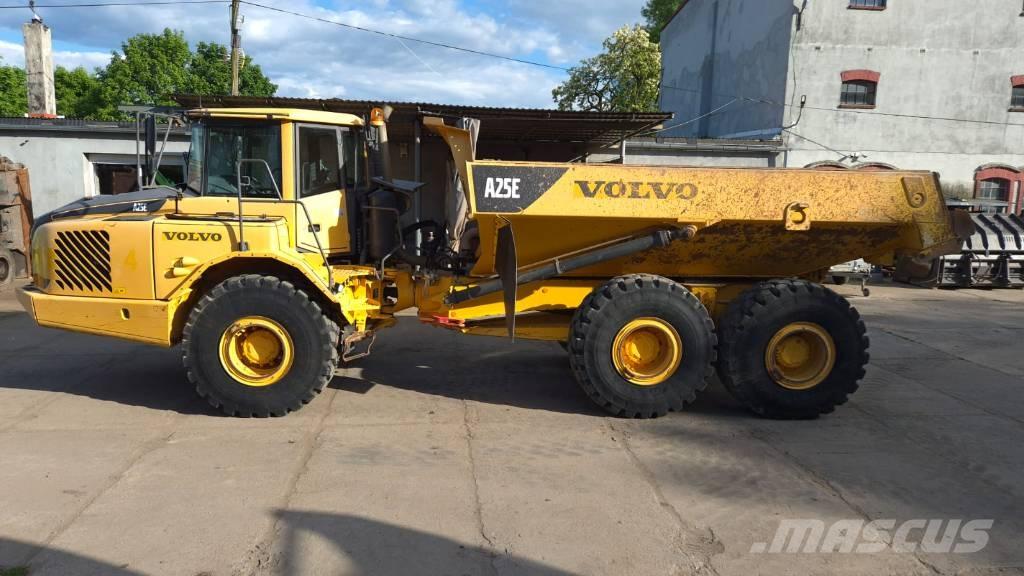 Volvo A 25 E Зчленовані самоскиди