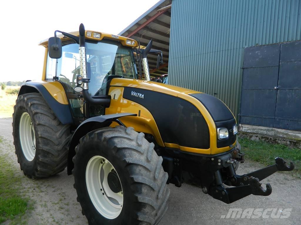 Valtra T 140 Трактори