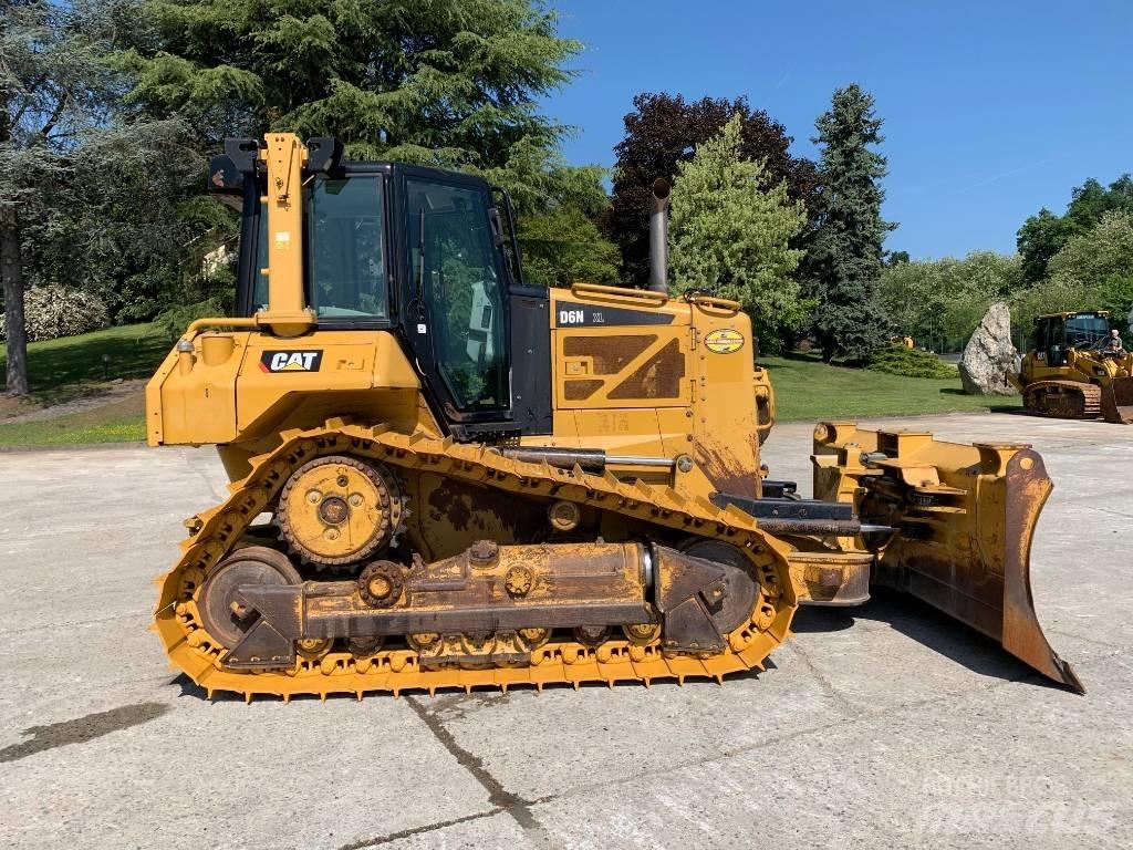 CAT D 6 N XL Гусеничні бульдозери