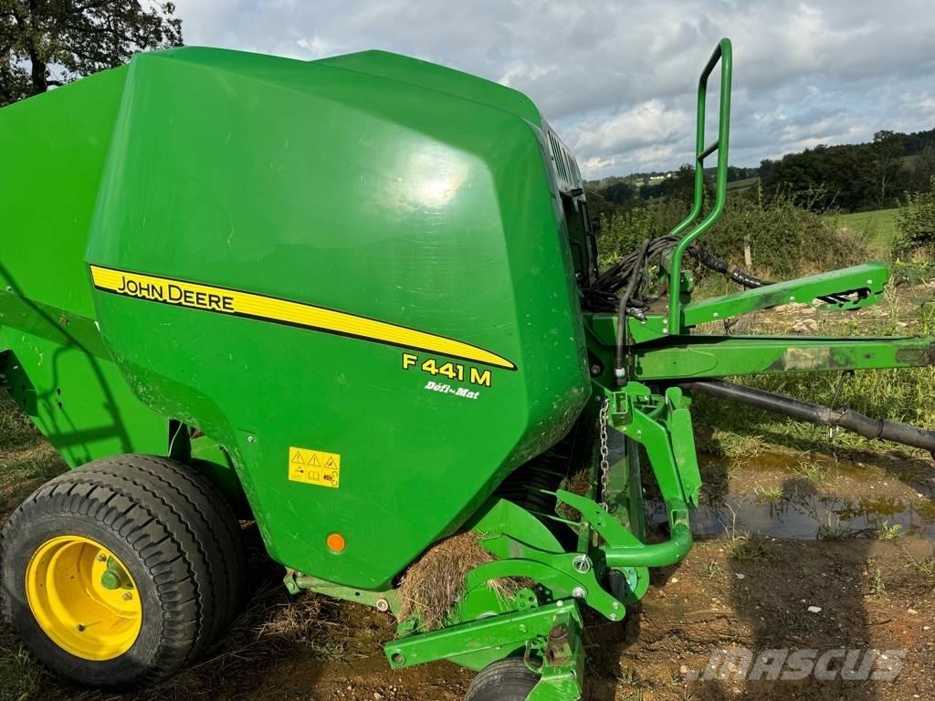 John Deere F441M Рулонні прес-підбирачі