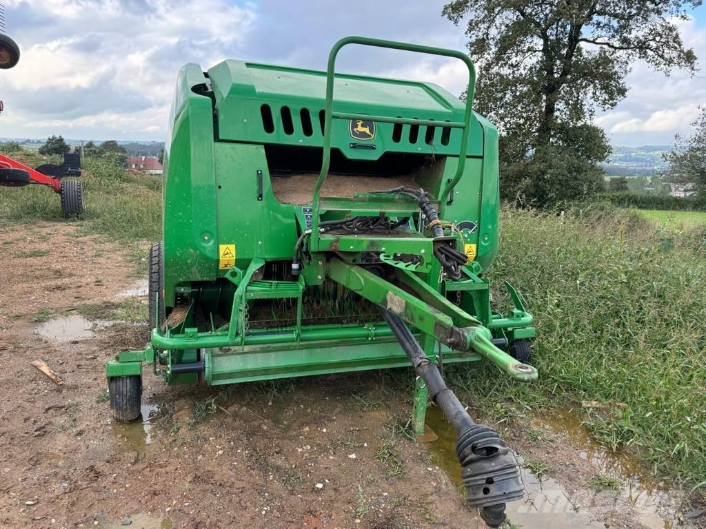 John Deere F441M Рулонні прес-підбирачі