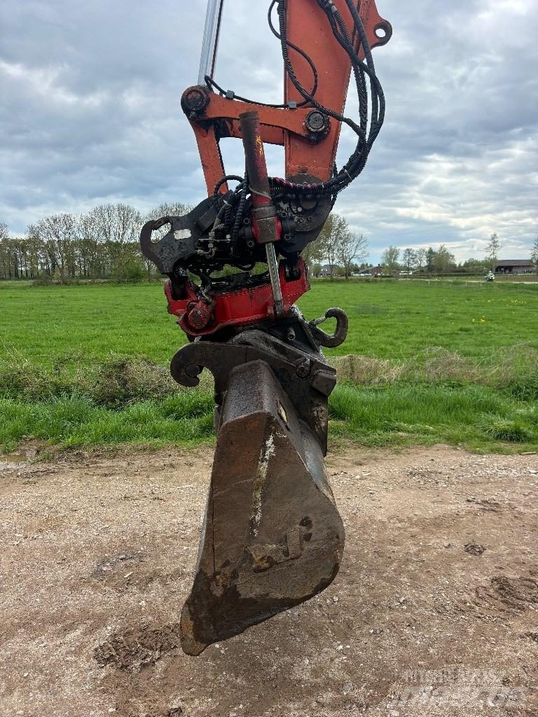 Hitachi ZX 140 W T-3 Колісні екскаватори