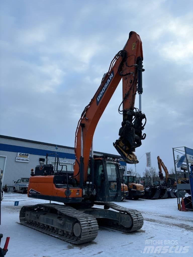 Doosan DX 255 LC-7 Гусеничні екскаватори