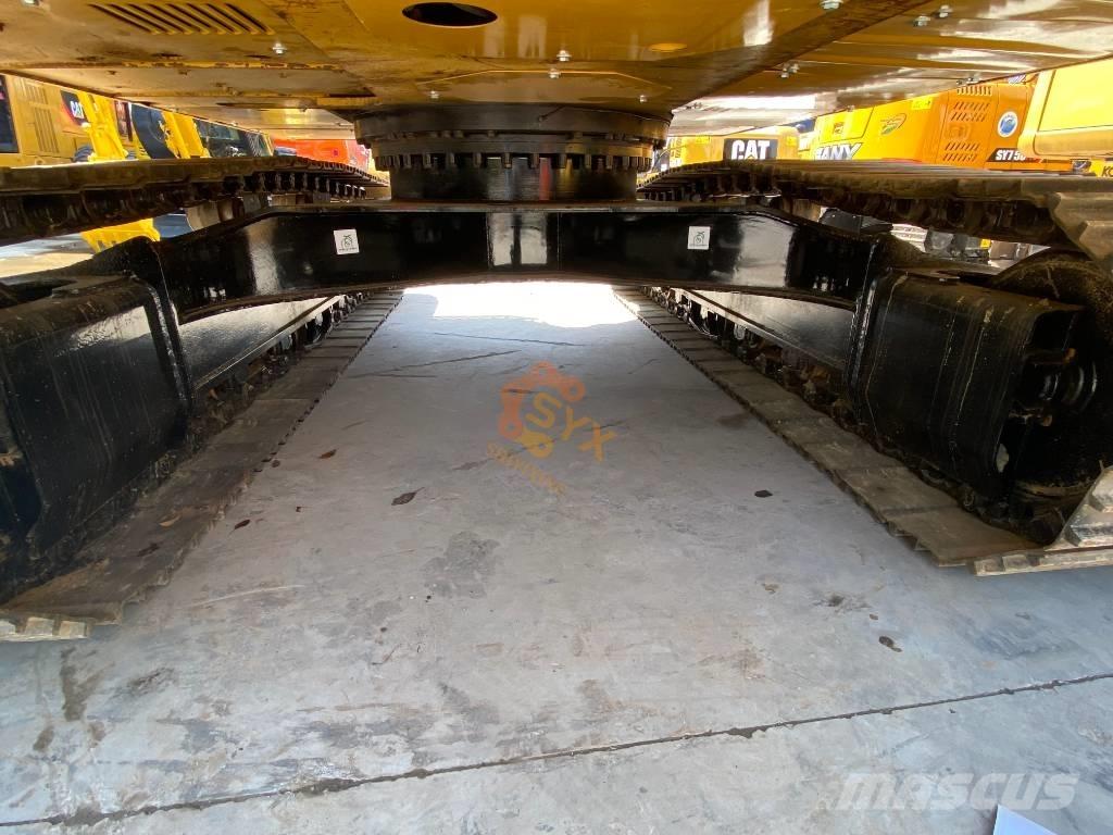 CAT CAT320 D2 Гусеничні екскаватори