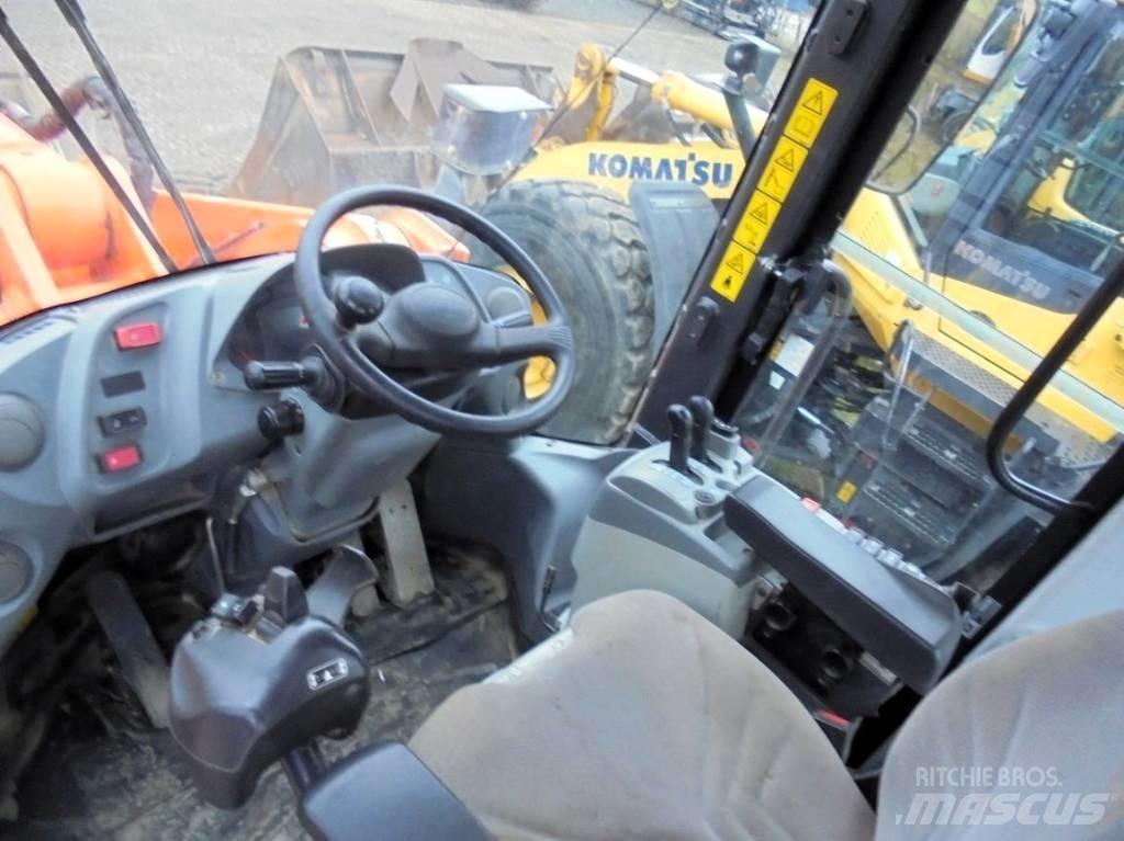 Hitachi ZW 310-6 Фронтальні навантажувачі