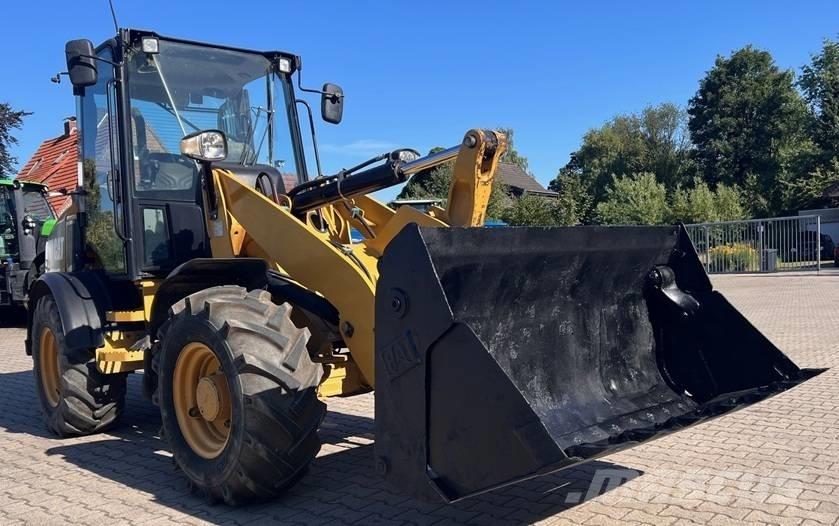 CAT 908M Radlader Фронтальні навантажувачі