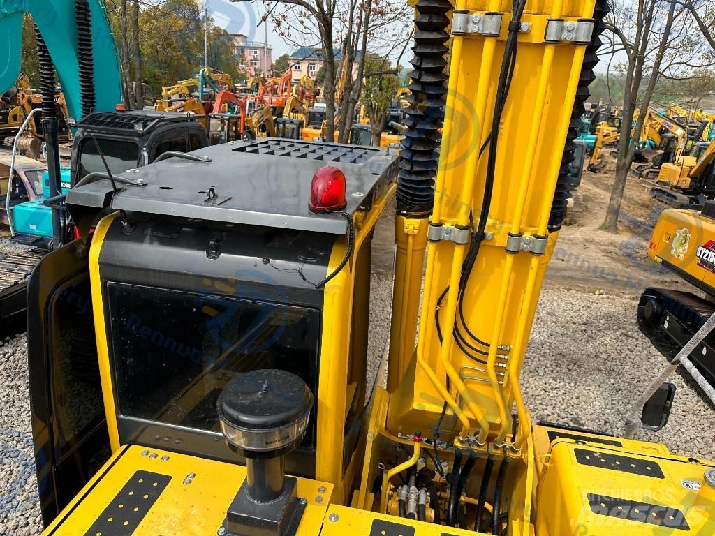Komatsu PC 220-8 Гусеничні екскаватори