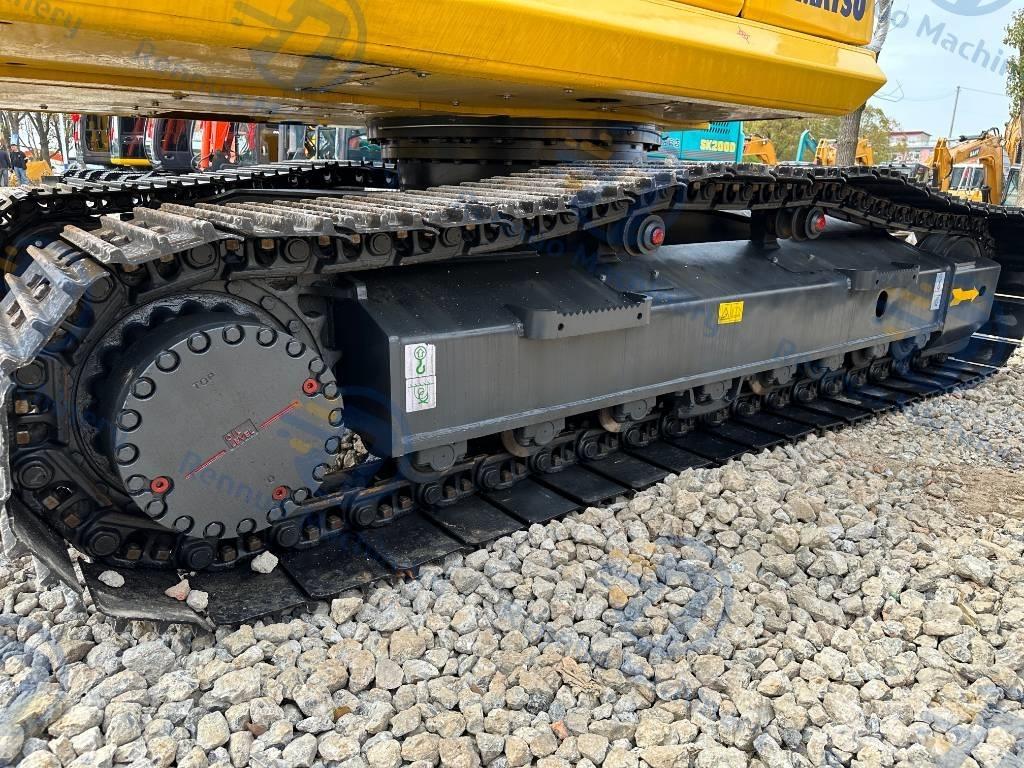 Komatsu PC 220-8 Гусеничні екскаватори