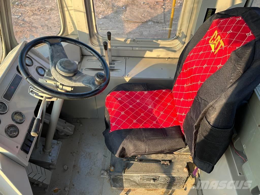 CAT 950E Фронтальні навантажувачі