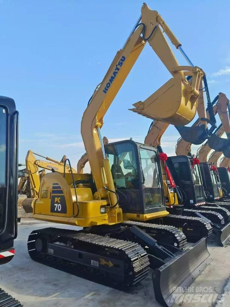 Komatsu 70 Гусеничні екскаватори