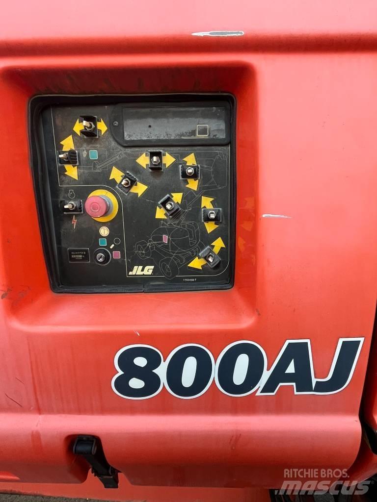 JLG 800 AJ Колінчаті підйомники