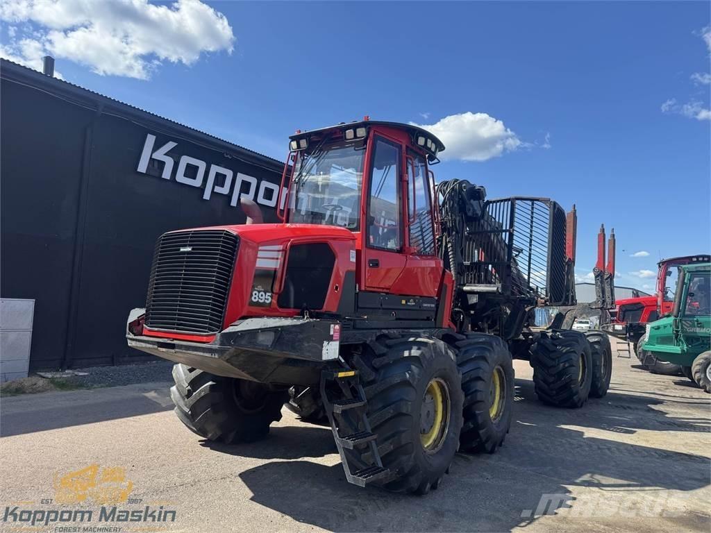 Komatsu 895 Форвардери