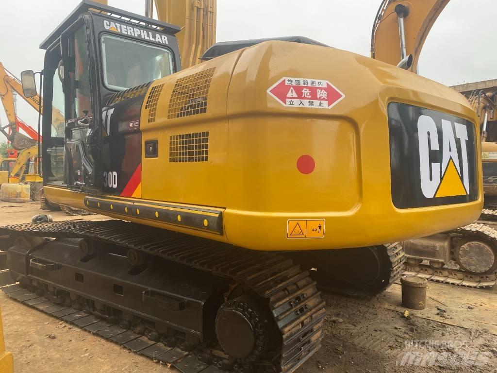 CAT 330 D Гусеничні екскаватори