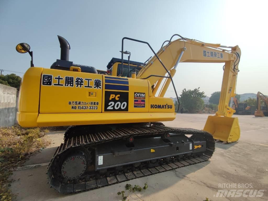 Komatsu PC 200-8 Гусеничні екскаватори