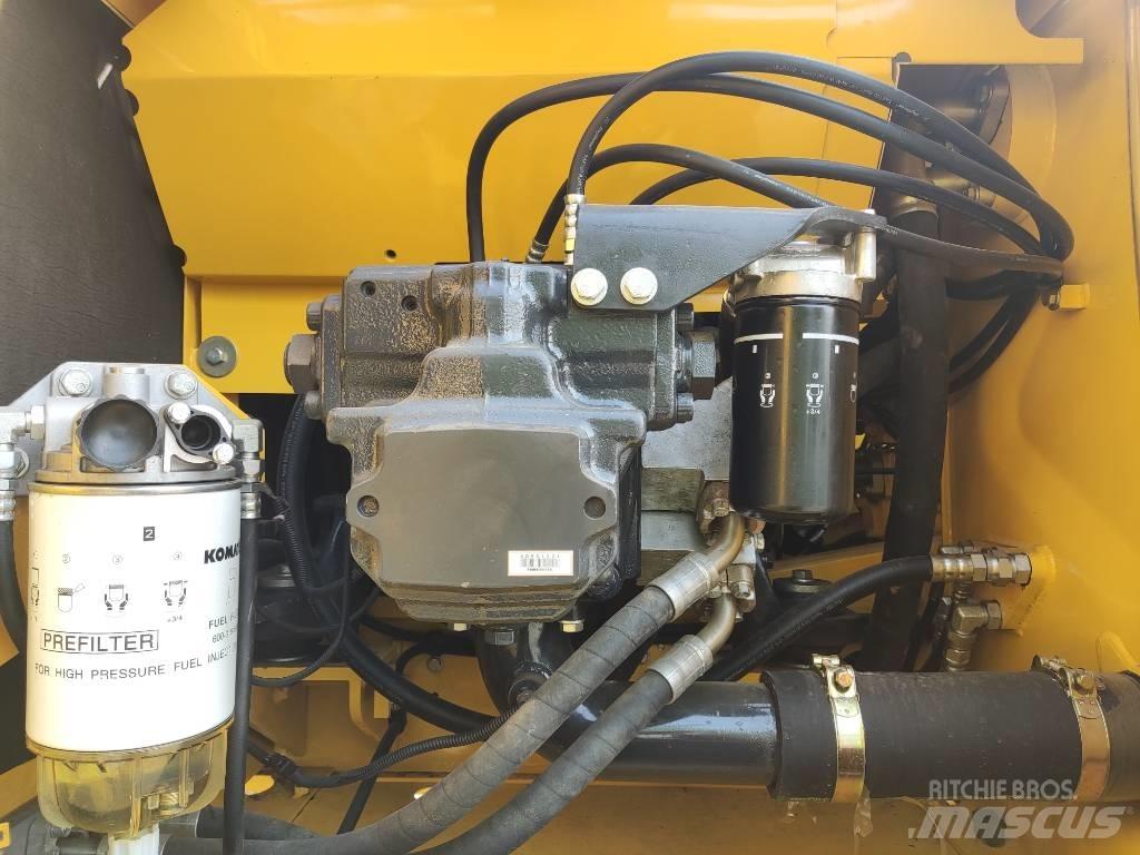 Komatsu PC 200-8 Гусеничні екскаватори