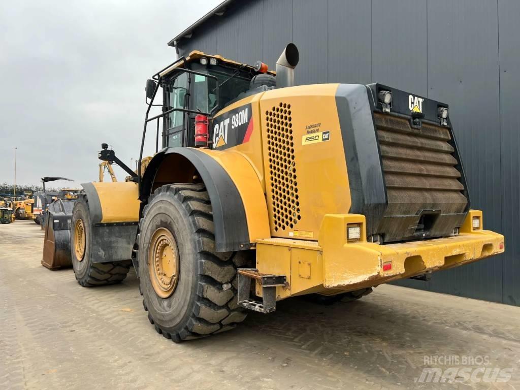 CAT 980M Фронтальні навантажувачі
