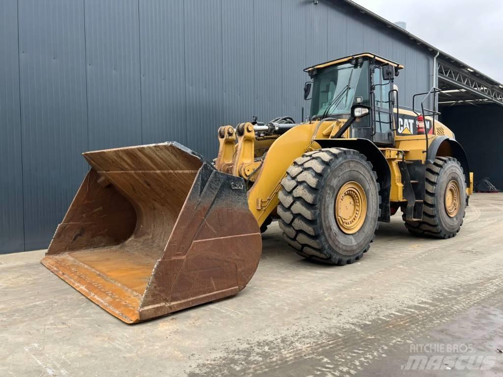 CAT 980M Фронтальні навантажувачі