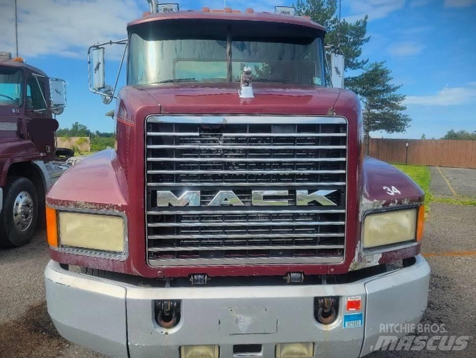 Mack CH613 Тягачі